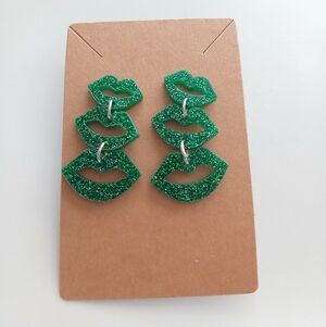 Fashion Jewelry Green Sparkle Lip Earrings